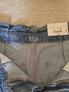 a.n.a Light Blue High-Rise Wide Leg Crop Jeans - Size 12